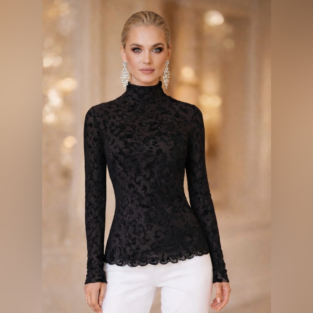 FREE PEOPLE INTIMATELY Sheer Funnel Neck Floral Velvet Top NWOT Size M